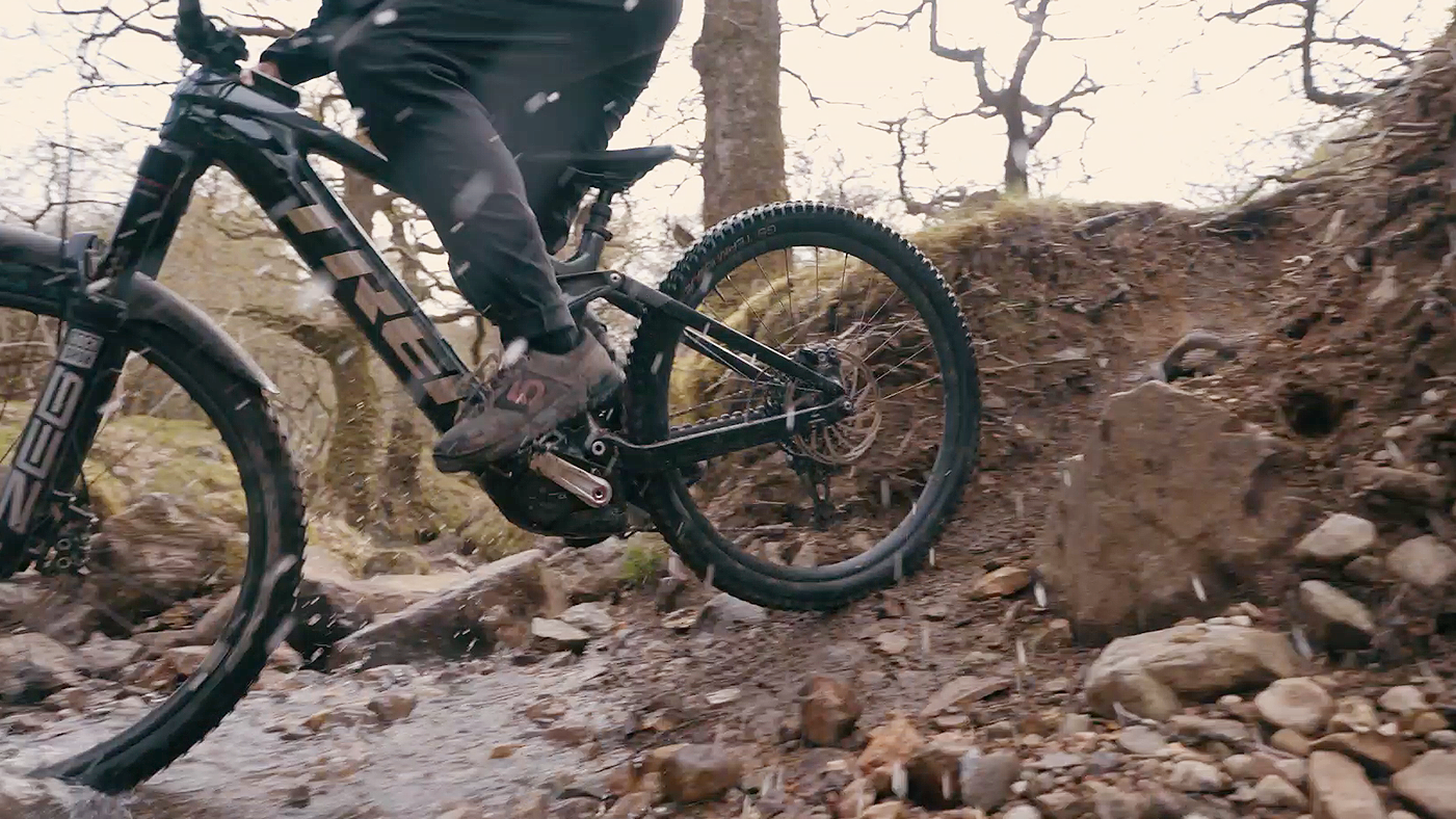 Load video: Watch the cranks in action.